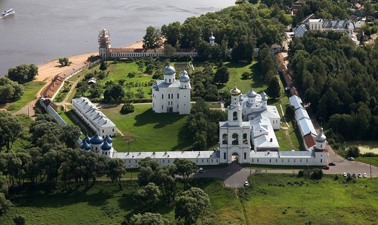 Юрьев монастырь в Великом Новгороде